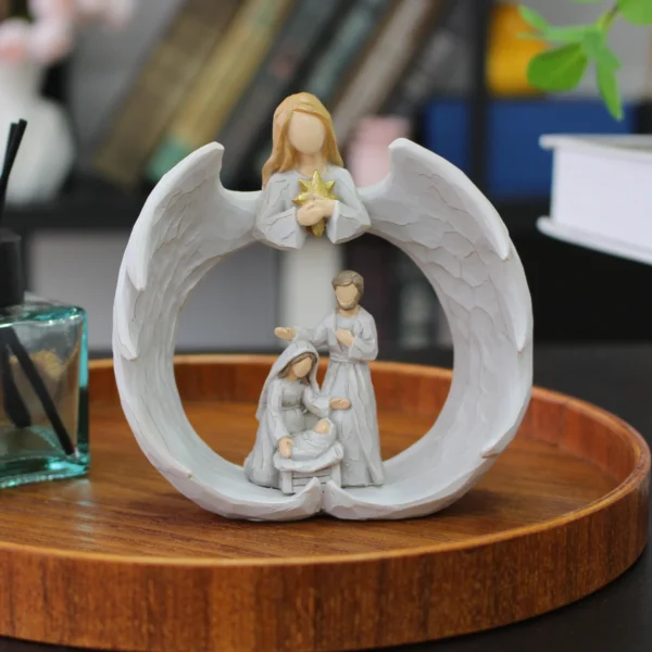 Estátua Anjo e A Sagrada Família