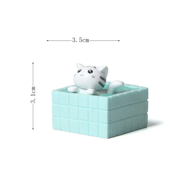 Miniaturas de Gatinhos na Piscina