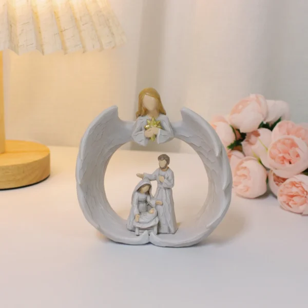 Estátua Anjo e A Sagrada Família