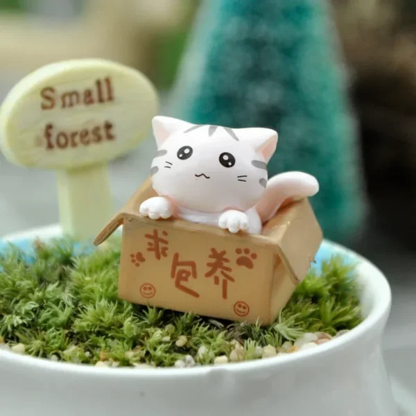 Miniaturas de Gatinhos Escondidos na Caixa