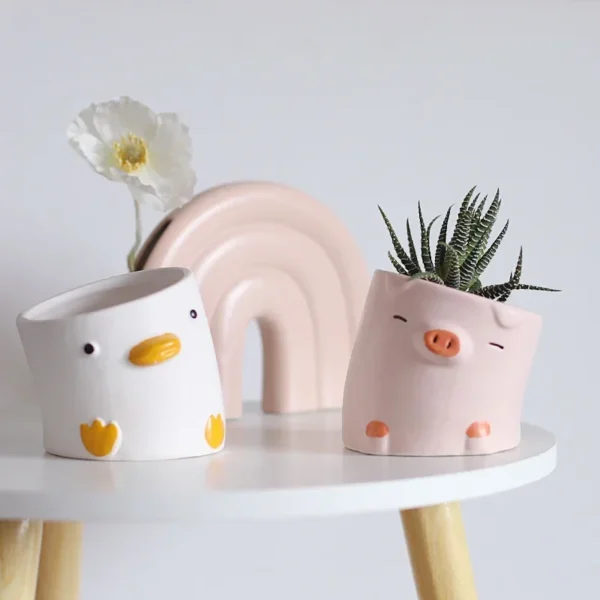 Vaso em Cerâmica de Patinho e Porquinho