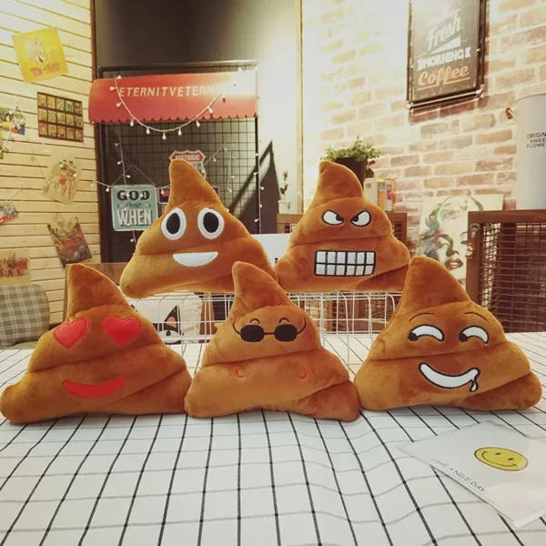 Almofada Poop de Pelúcia