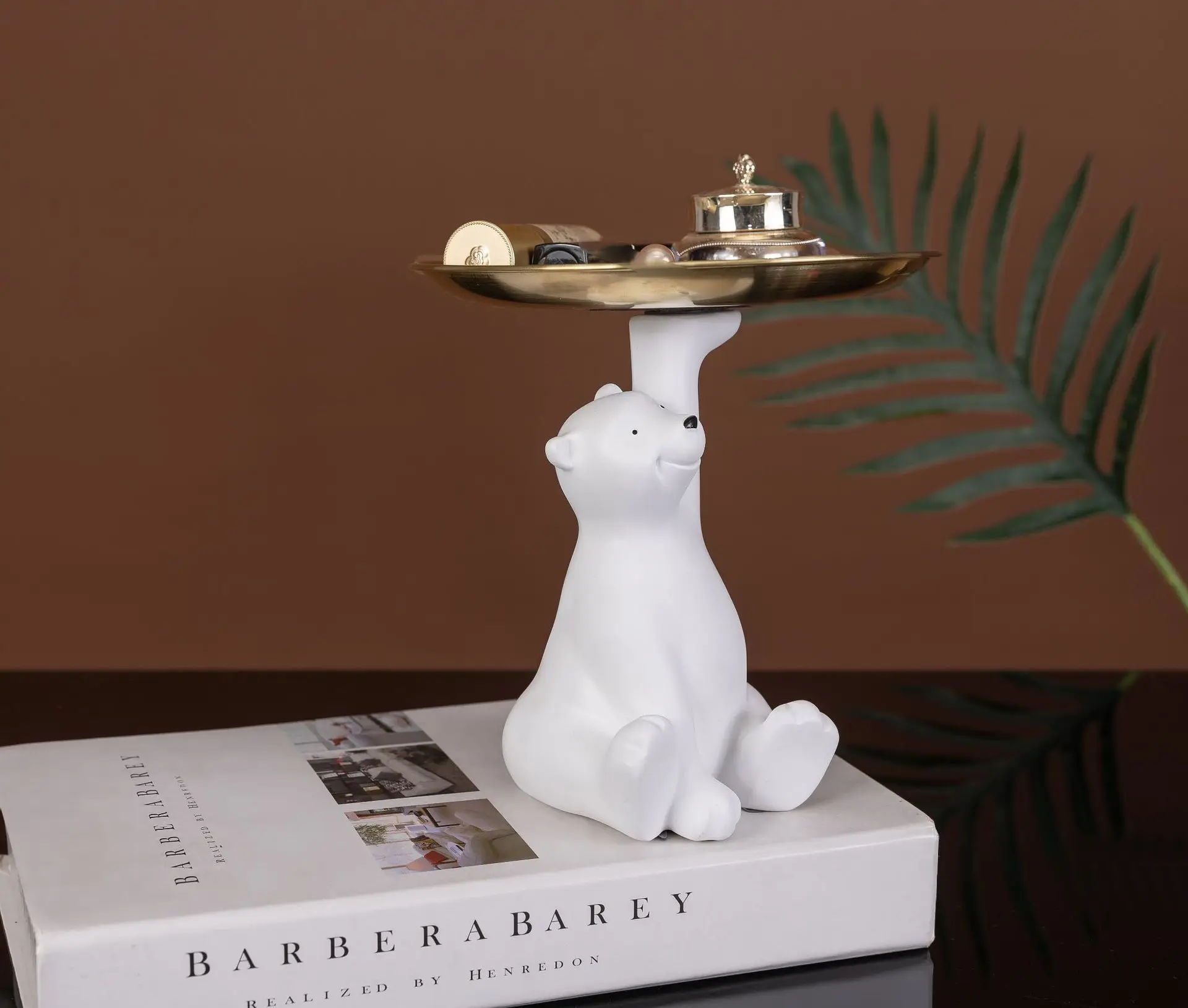 Estátua de Urso com Bandeja Decorativa