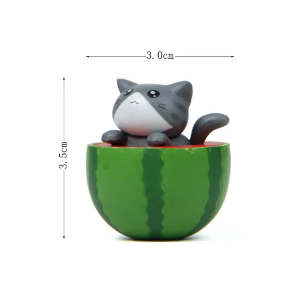 Miniaturas de Gatinhos em Melancias