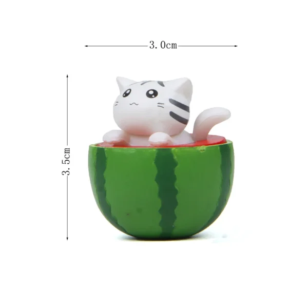 Miniaturas de Gatinhos em Melancias