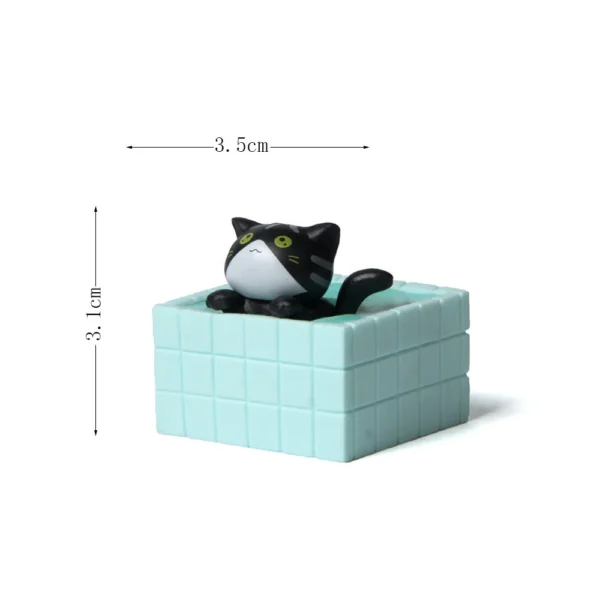 Miniaturas de Gatinhos na Piscina