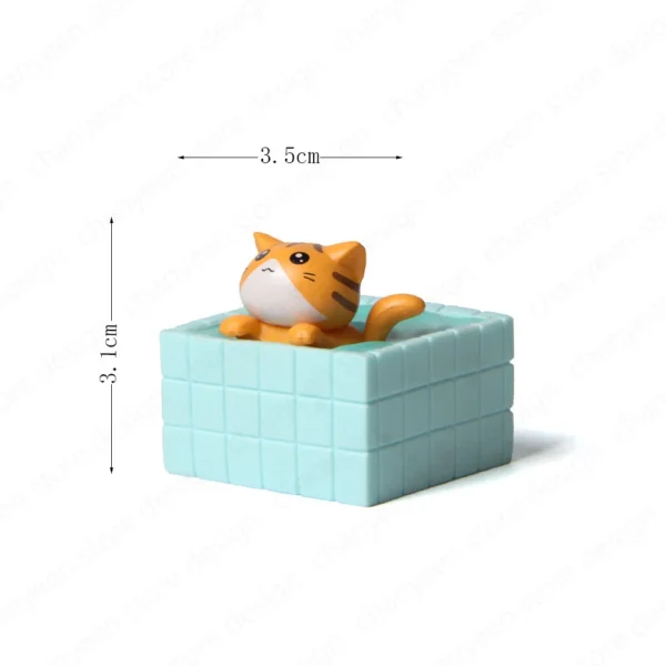 Miniaturas de Gatinhos na Piscina