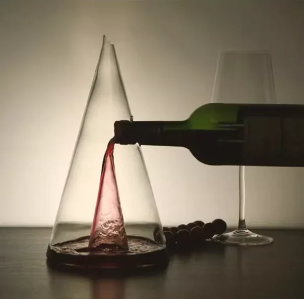 Decanter Pirâmide Cascata para Vinhos
